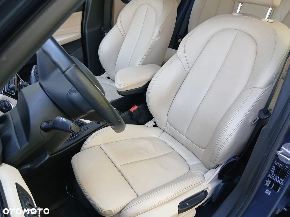 BMW X1 sDrive18d - 12