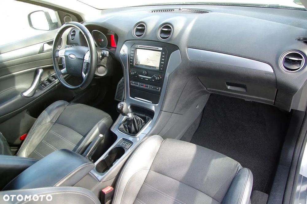 Ford Mondeo 2.0 TDCi Champions Edition - 29