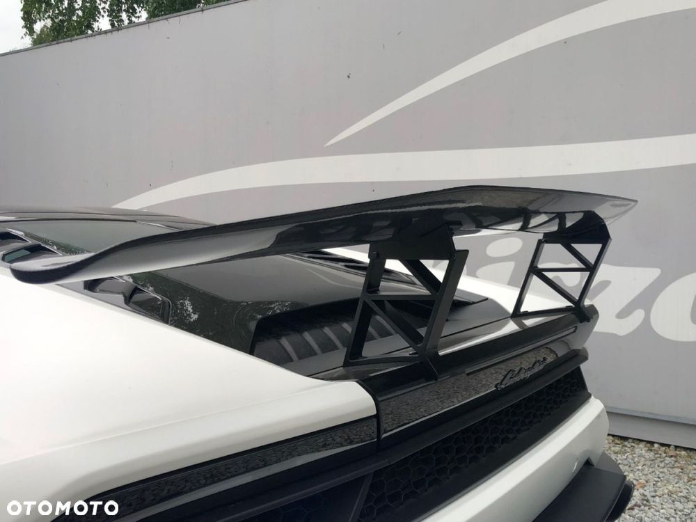 Lamborghini Huracan - 32