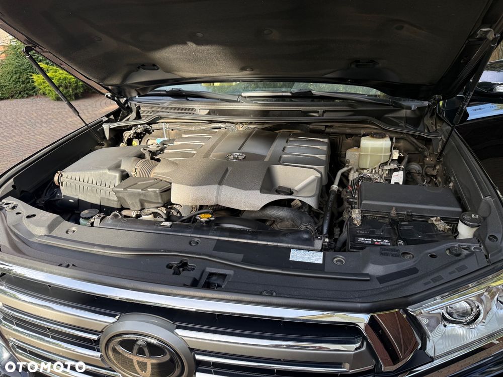 Toyota Land Cruiser LC 4.6 Limited 7os - 11
