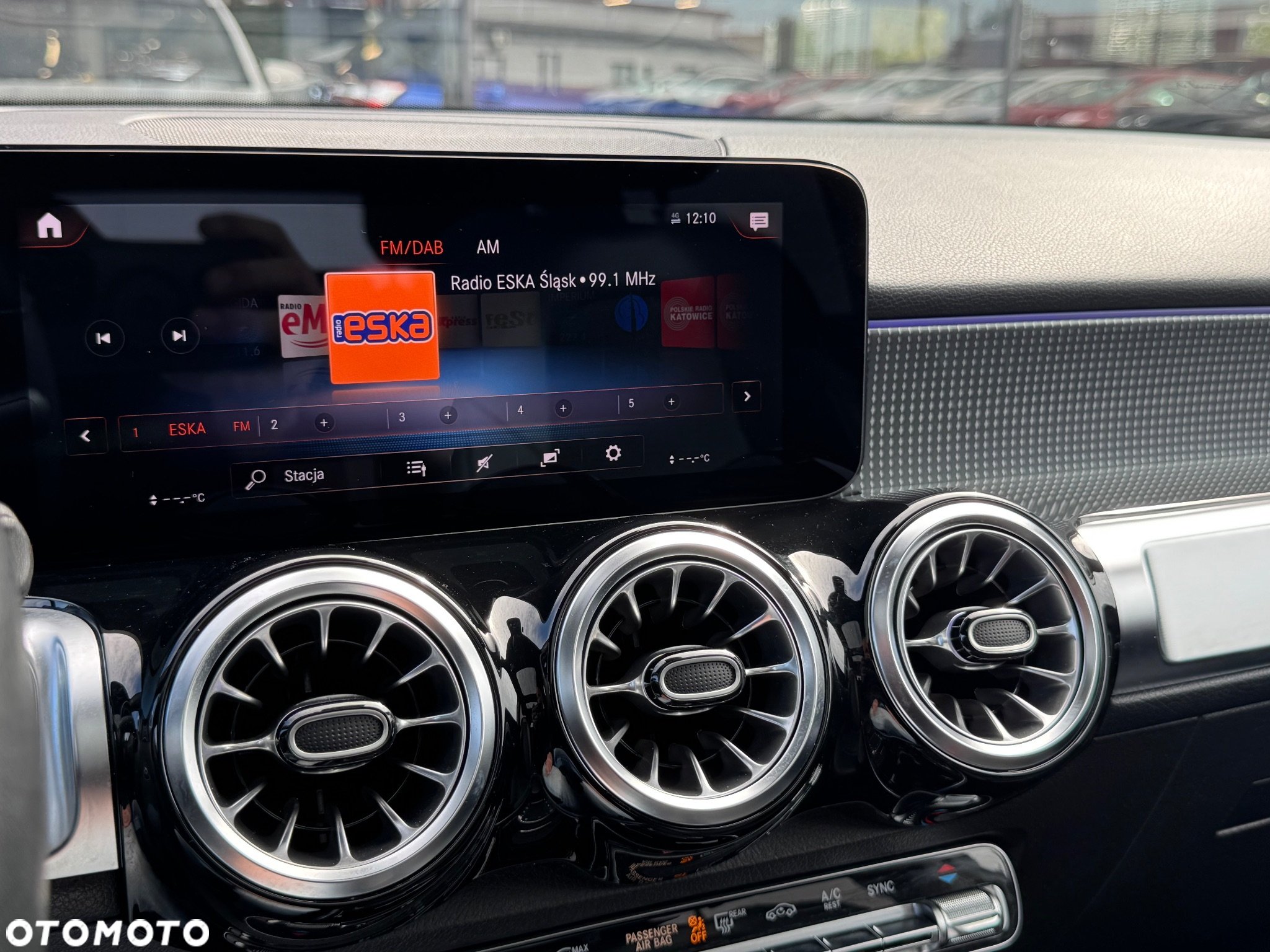 Mercedes-Benz GLB 200 d 4Matic 8G-DCT Special Edition - 29