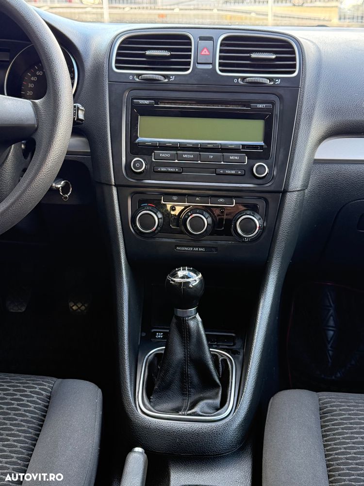 Volkswagen Golf 2.0 TDI Comfortline - 12