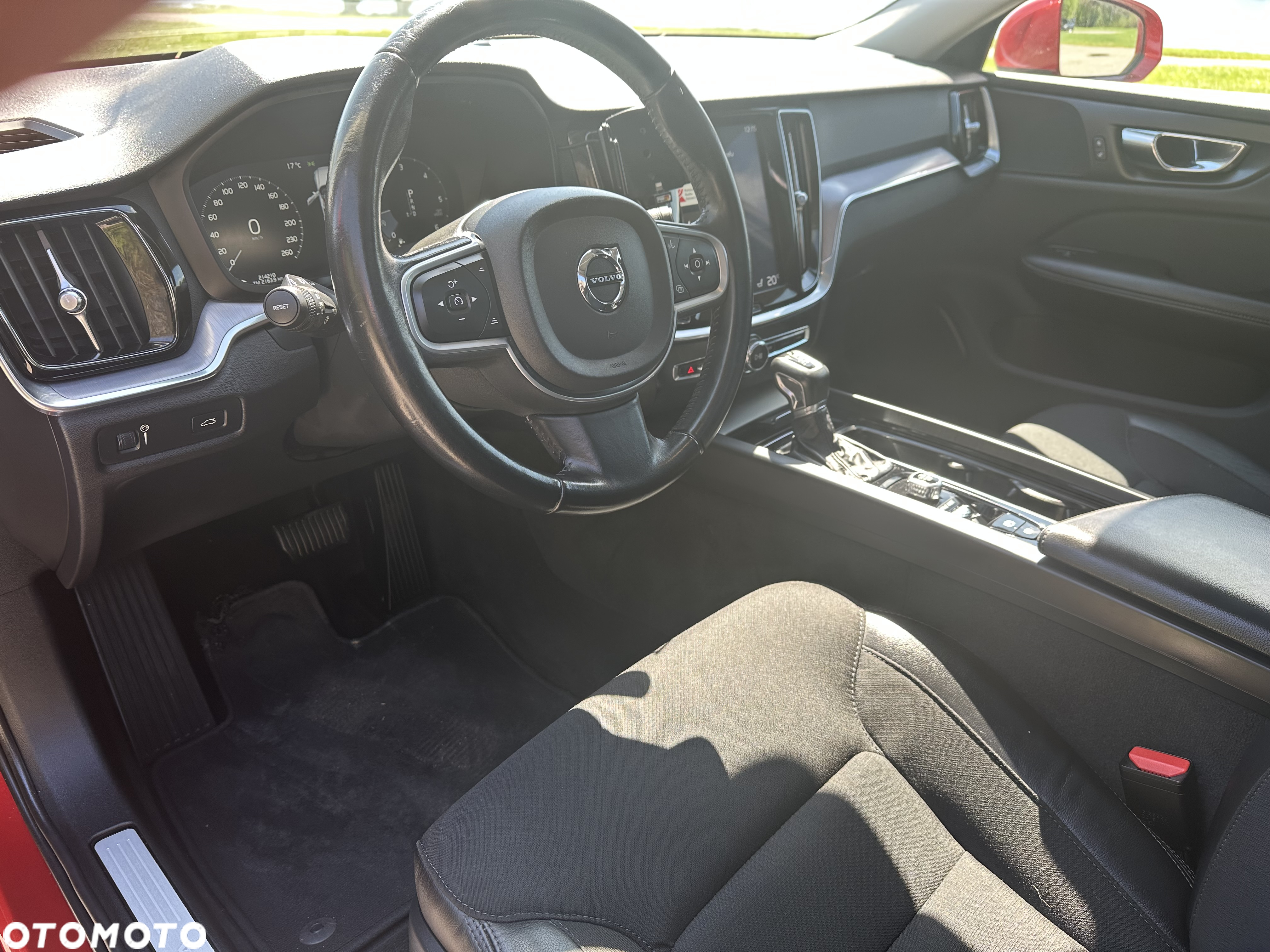 Volvo V60 D4 Momentum - 8
