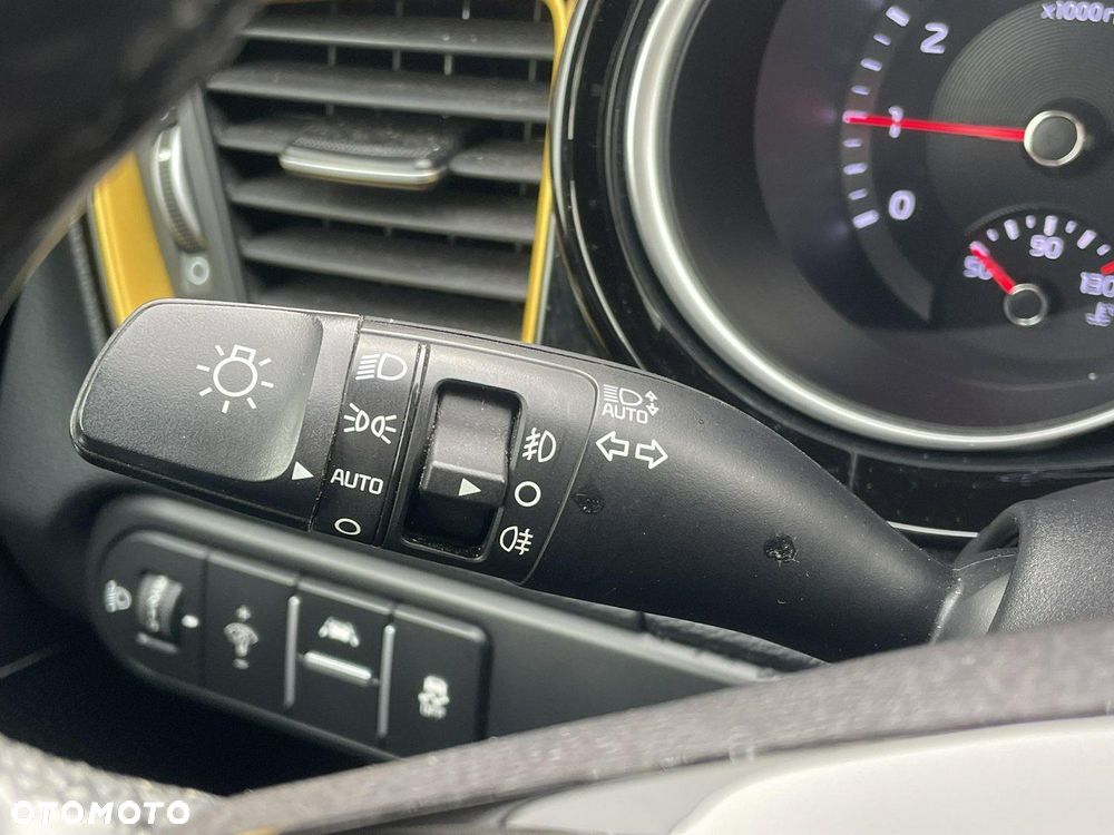 Kia XCeed 1.5 T-GDI Business Line - 26