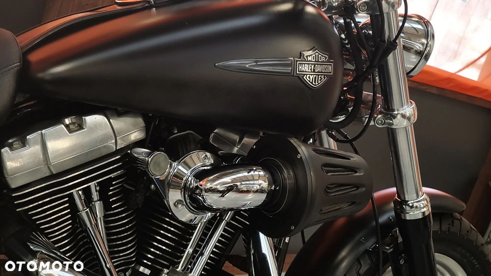 Harley-Davidson Dyna Fat Bob - 12