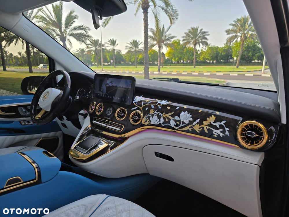 Mercedes-Benz Klasa V 300 extralang 9G-TRONIC Special Edition Avantgarde - 10
