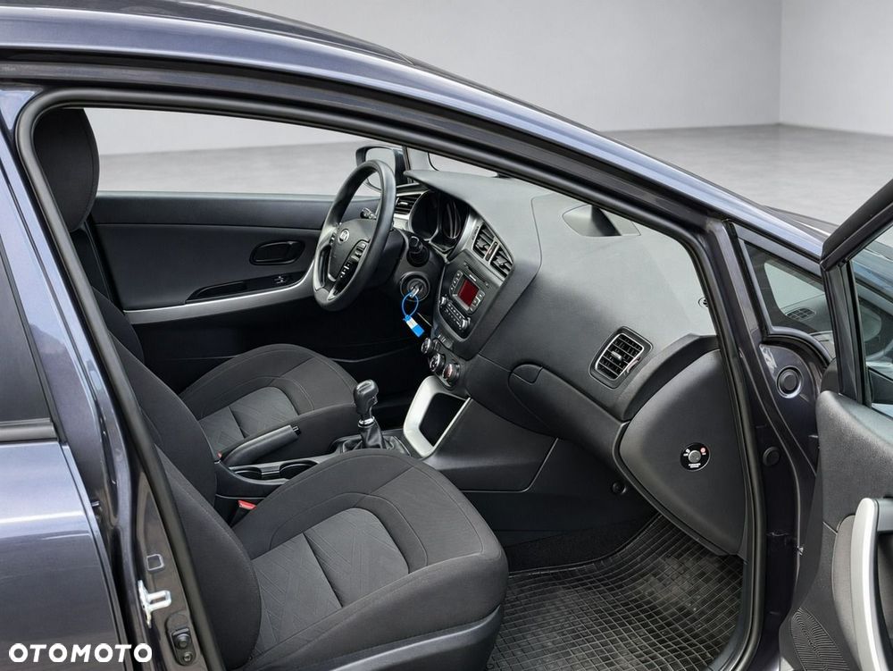 Kia Ceed - 9
