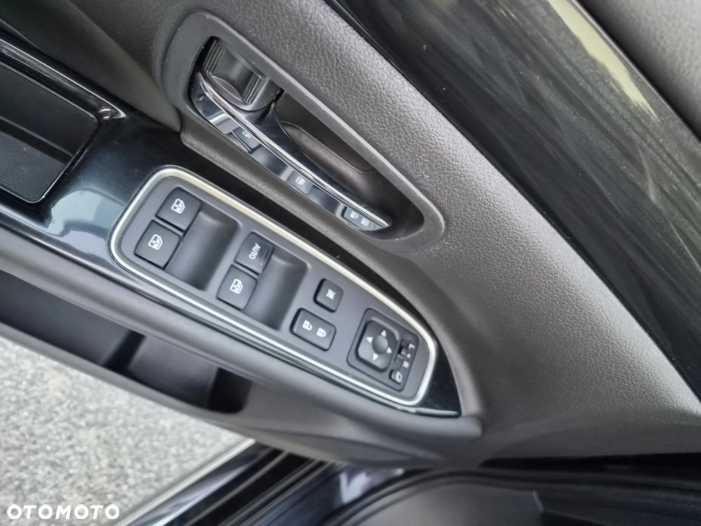 Mitsubishi Outlander - 33