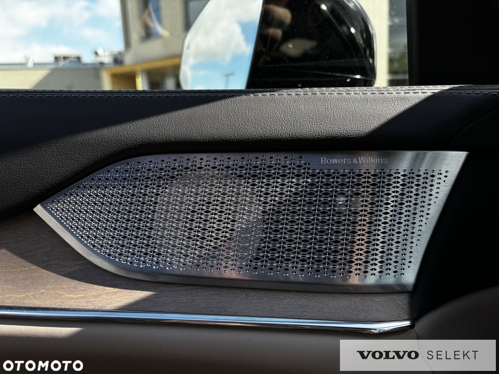 Volvo EX90 - 12