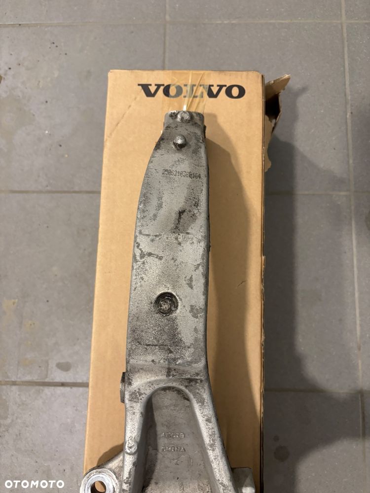 Volvo XC90 XC60 zwrotnica - 3