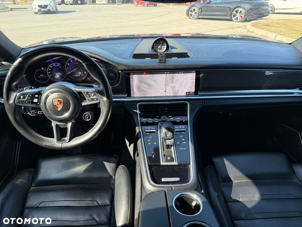 Porsche Panamera - 12