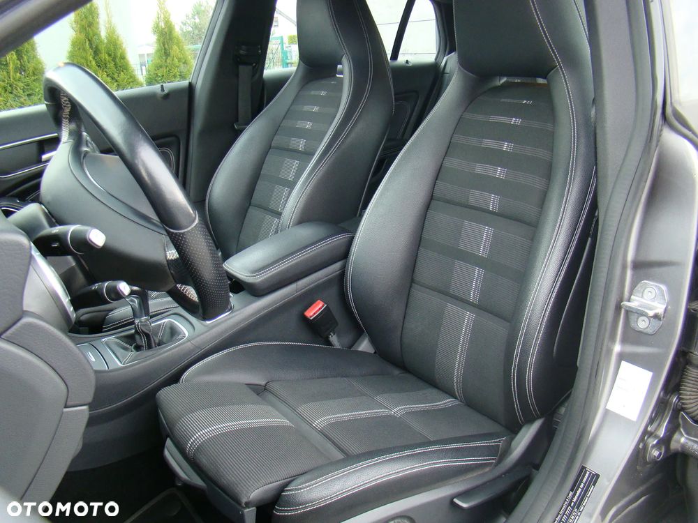 Mercedes-Benz CLA - 24