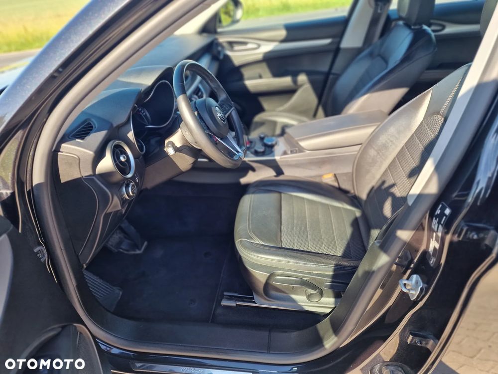 Alfa Romeo Stelvio 2.2 16V AT8 Q4 Intensa - 18