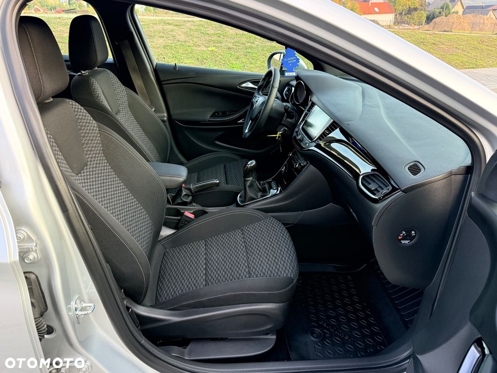 Opel Astra 1.4 T Dynamic - 22