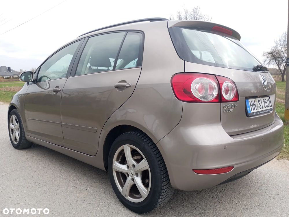 Volkswagen Golf Plus - 12