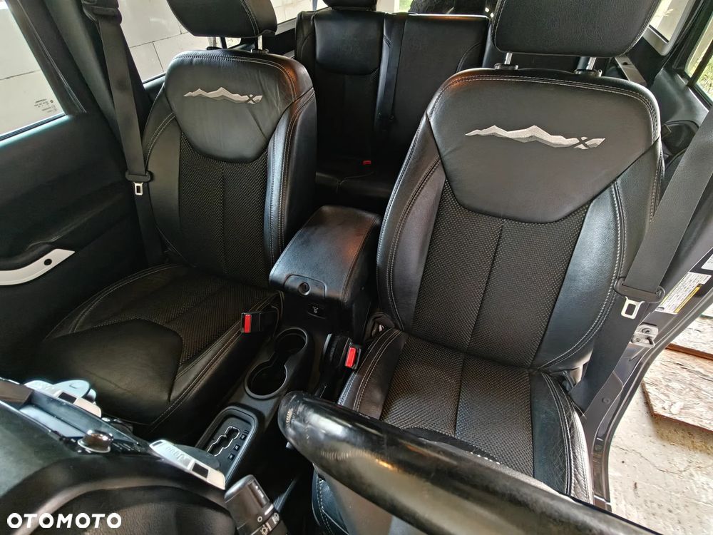 Jeep Wrangler 3.6 Unlim Sahara - 12