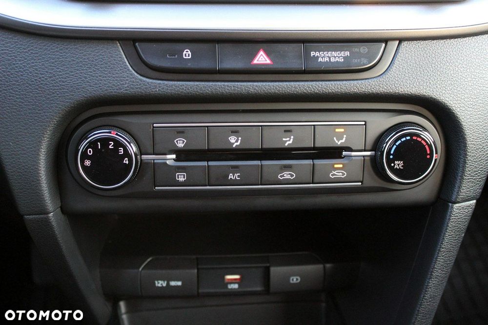 Kia Ceed 1.6 CRDi mHEV M - 18