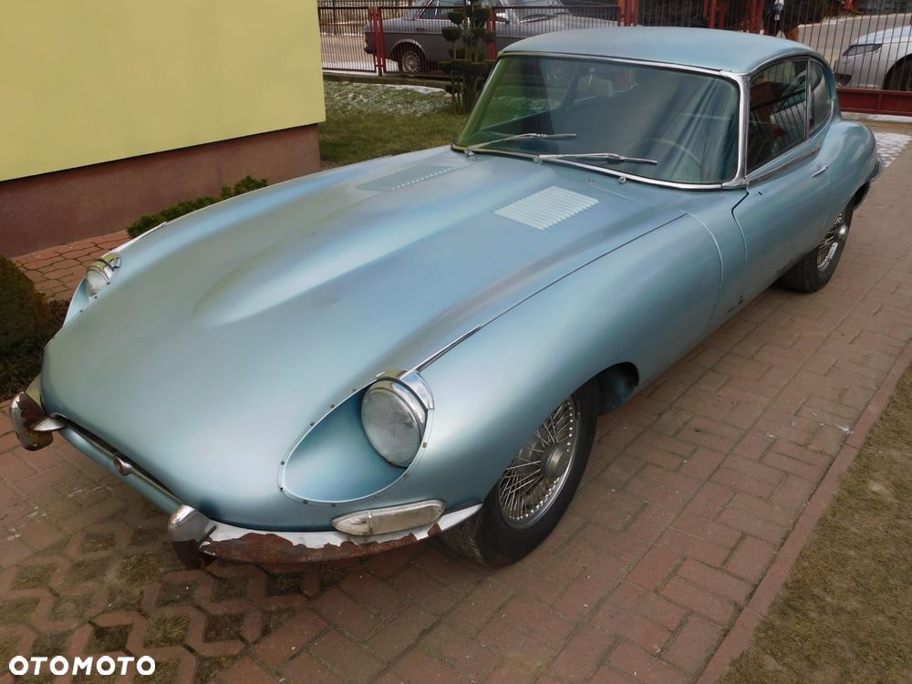 Jaguar E-Type - 1