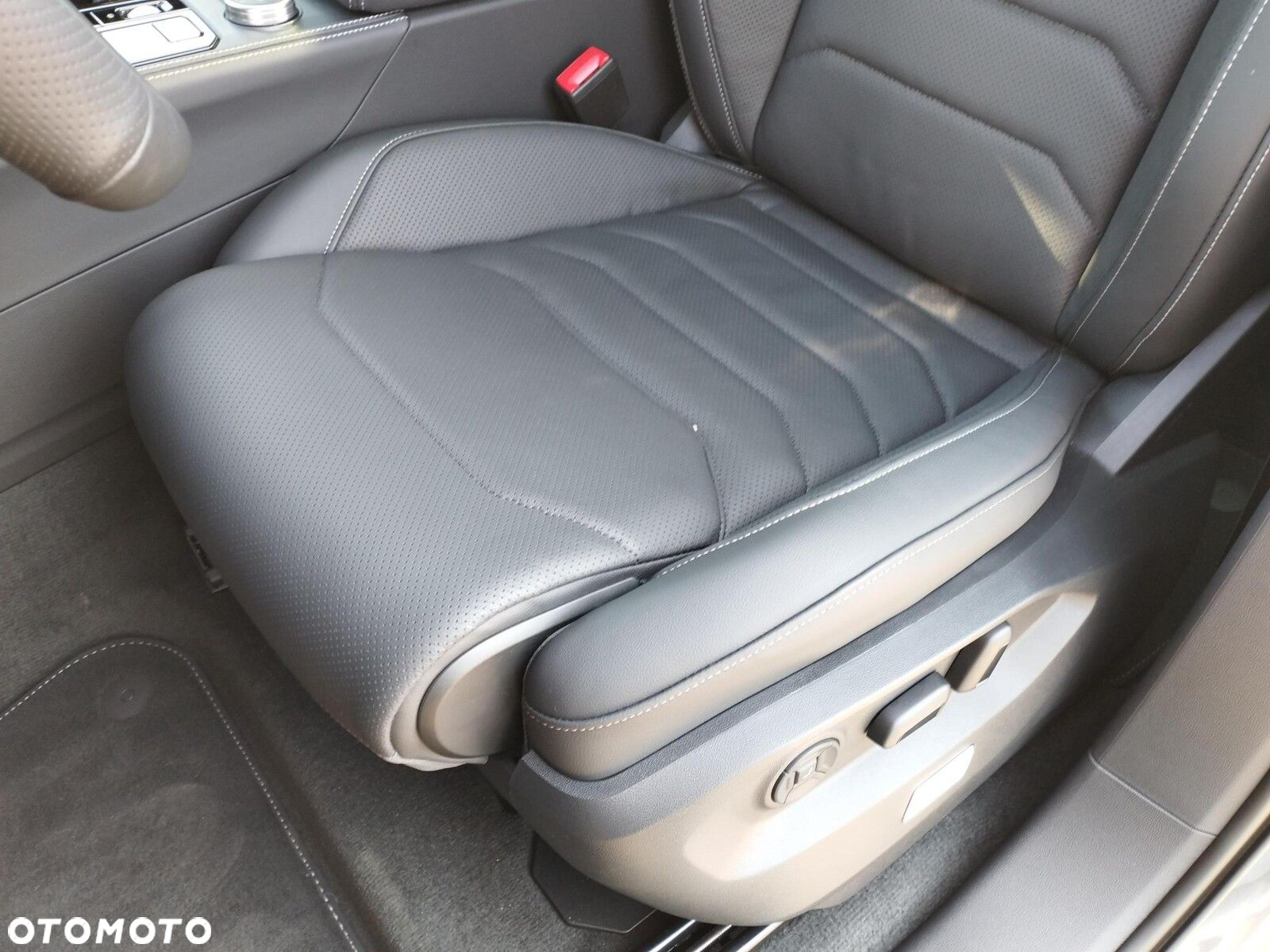 Volkswagen Touareg - 12