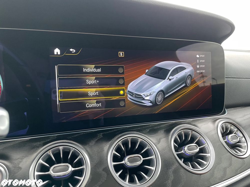 Mercedes-Benz CLS 300 d 4Matic 9G-TRONIC AMG Line - 29