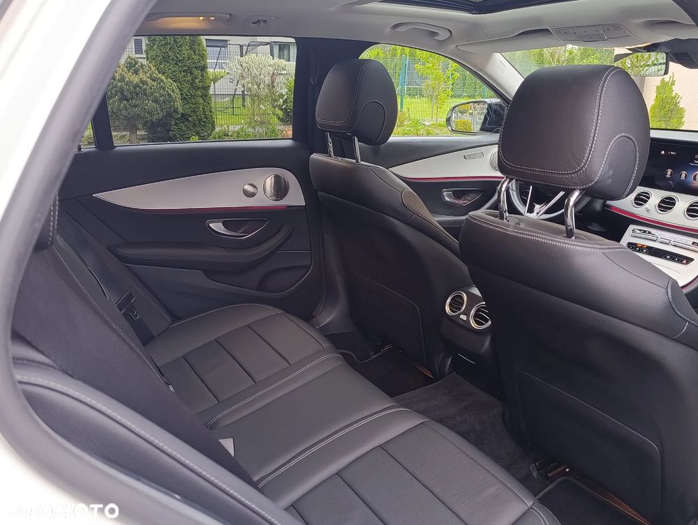 Mercedes-Benz Klasa E 300 de 9G-TRONIC Avantgarde - 23