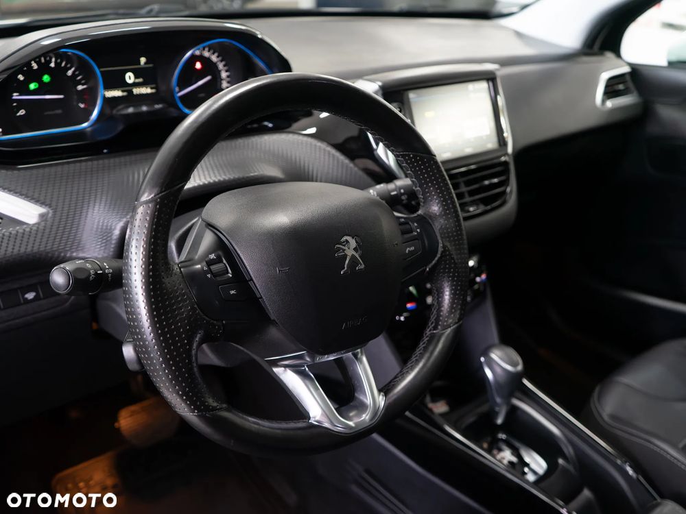 Peugeot 2008 1.2 Pure Tech GPF Allure S&S EAT6 - 10