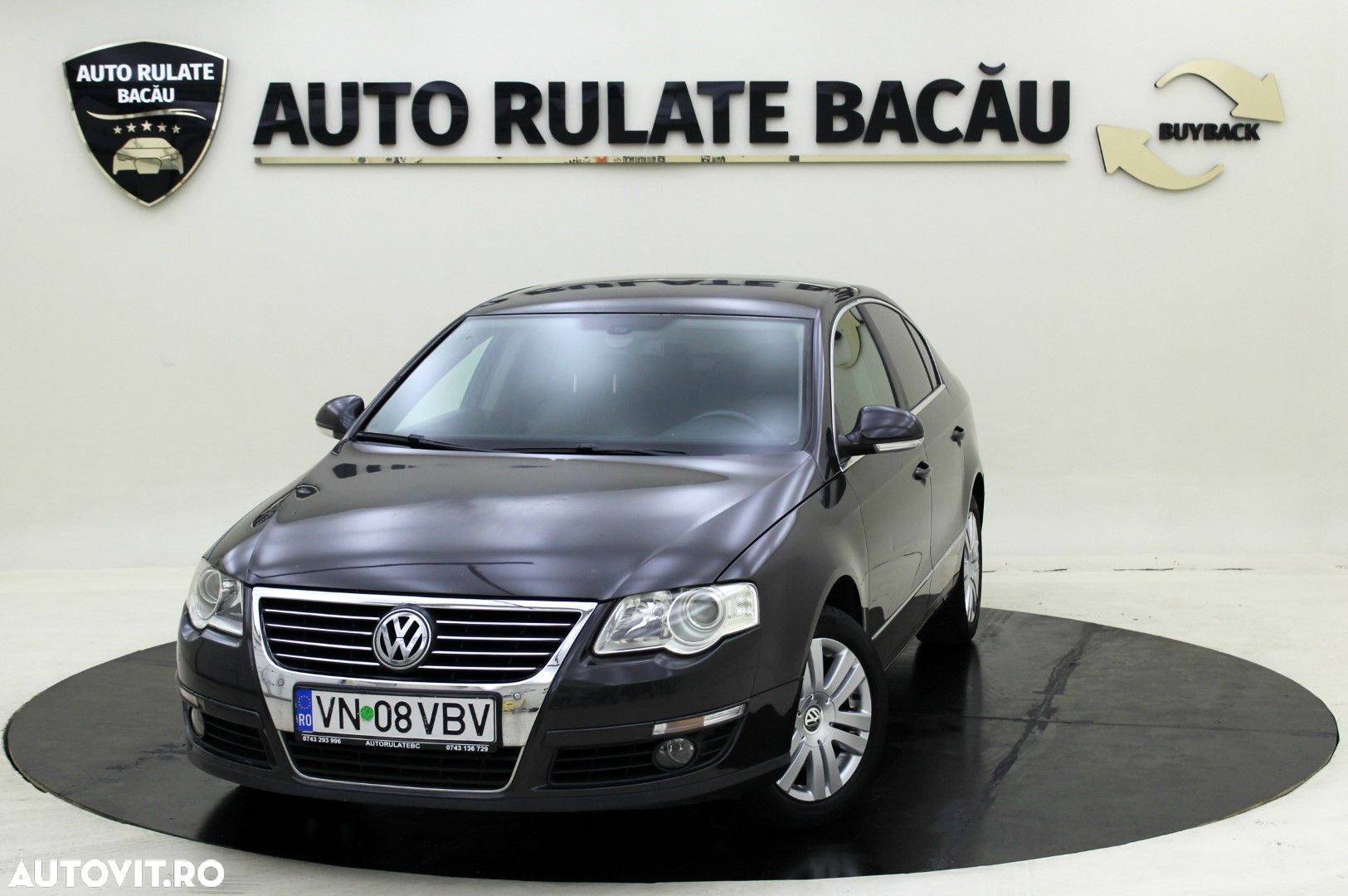 Volkswagen Passat - 2