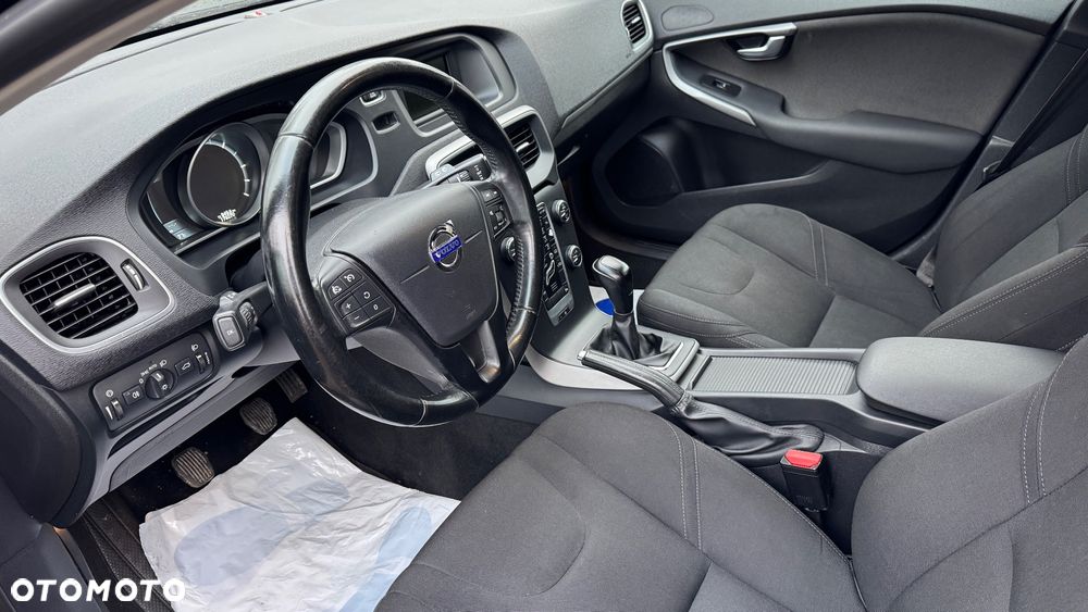 Volvo V40 D2 Kinetic - 32