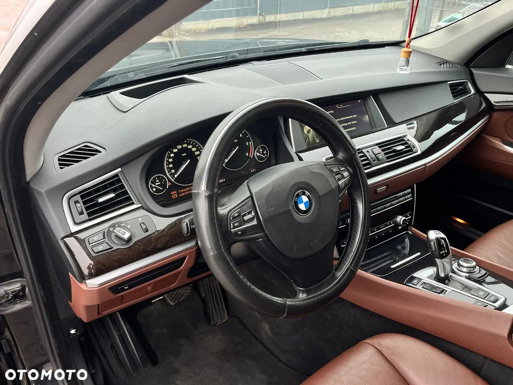 BMW 5GT - 16