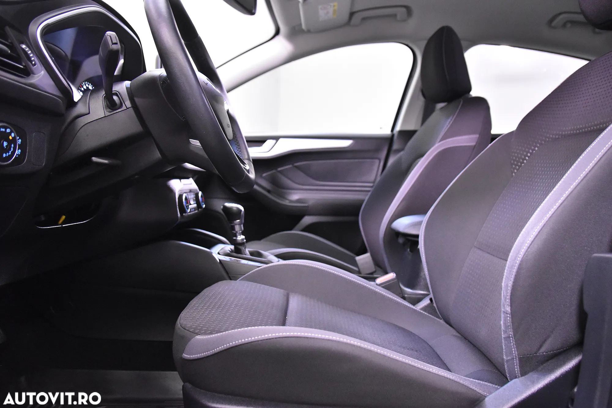Ford Focus - 21