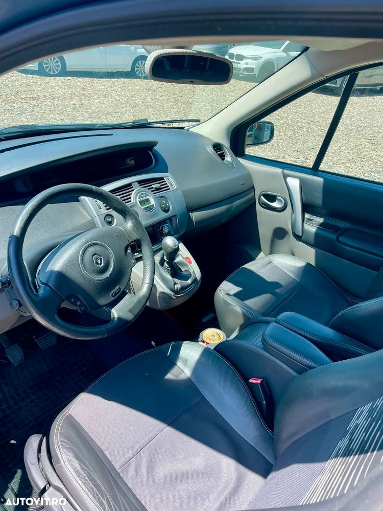 Renault Scenic 1.5 dCi Dynamique - 9
