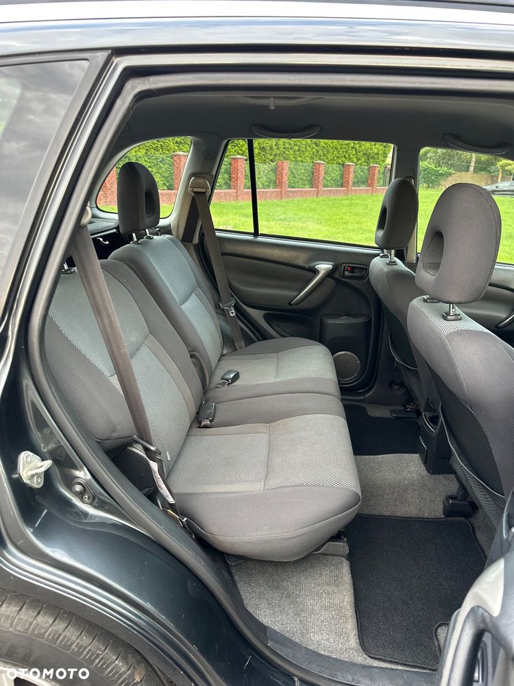 Toyota RAV4 2.0 D-4D Sol - 19