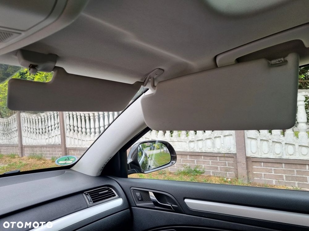 Skoda Superb 2.0 TDI Elegance DSG - 22