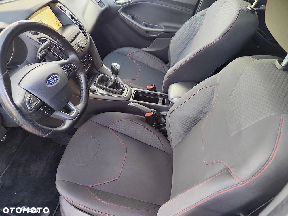 Ford Focus - 26