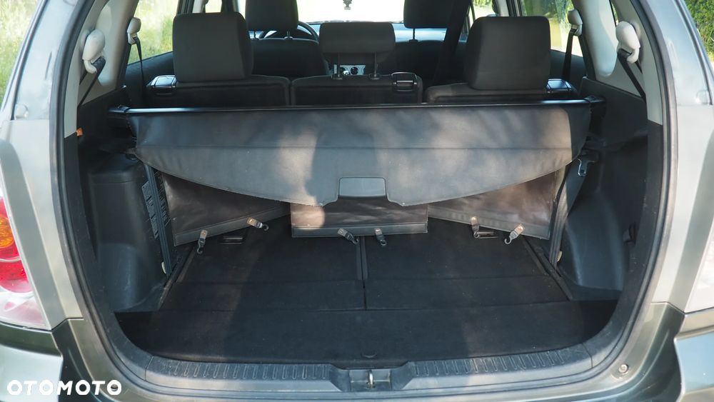 Toyota Corolla Verso - 6