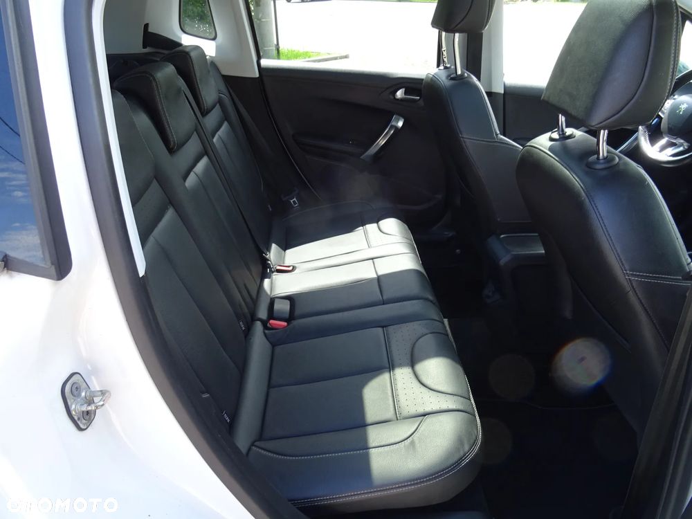 Peugeot 2008 e-HDi FAP 115 STOP & START Allure - 11