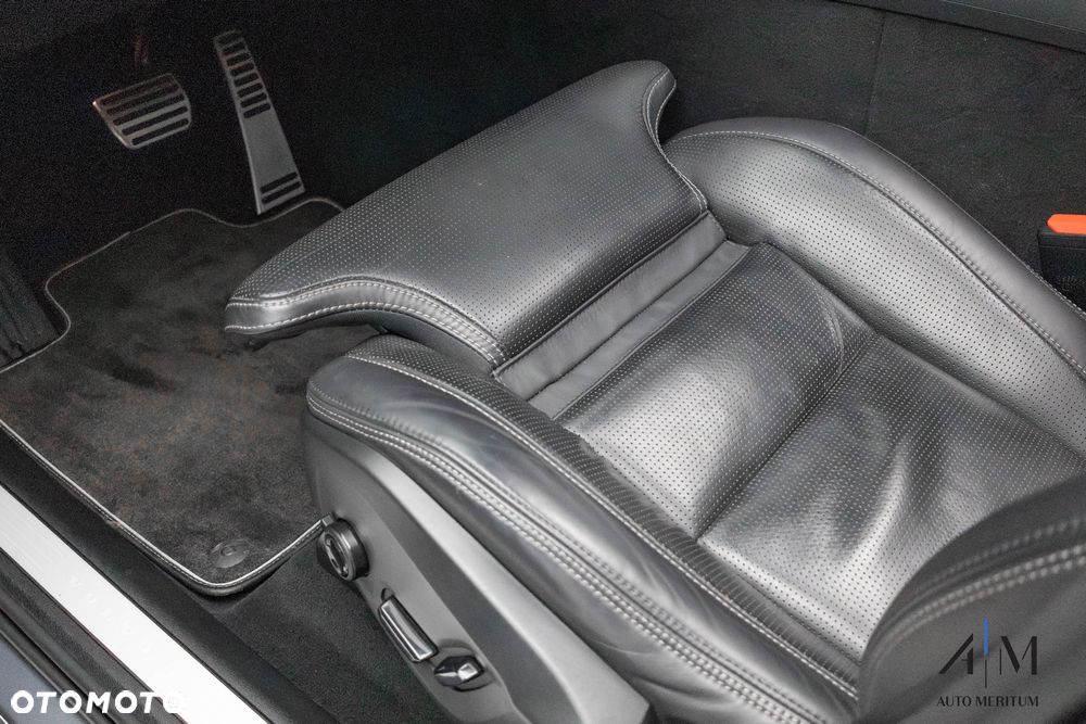 Volvo XC 60 B4 D AWD Ultimate Dark - 17