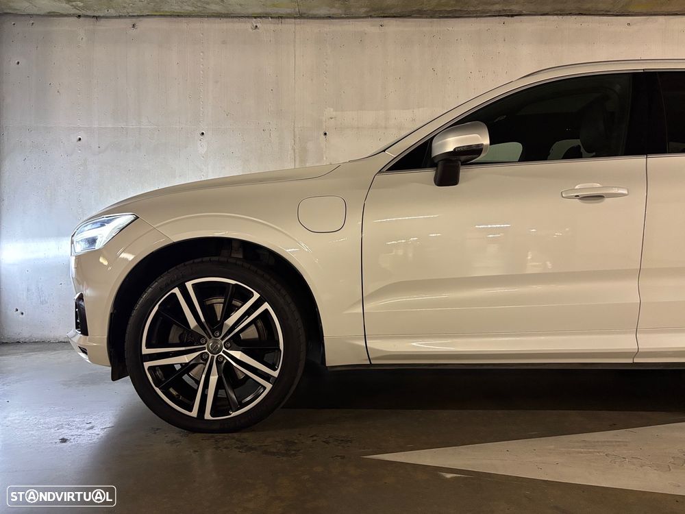 Volvo XC 60 2.0 T8 PHEV R-Design AWD - 15