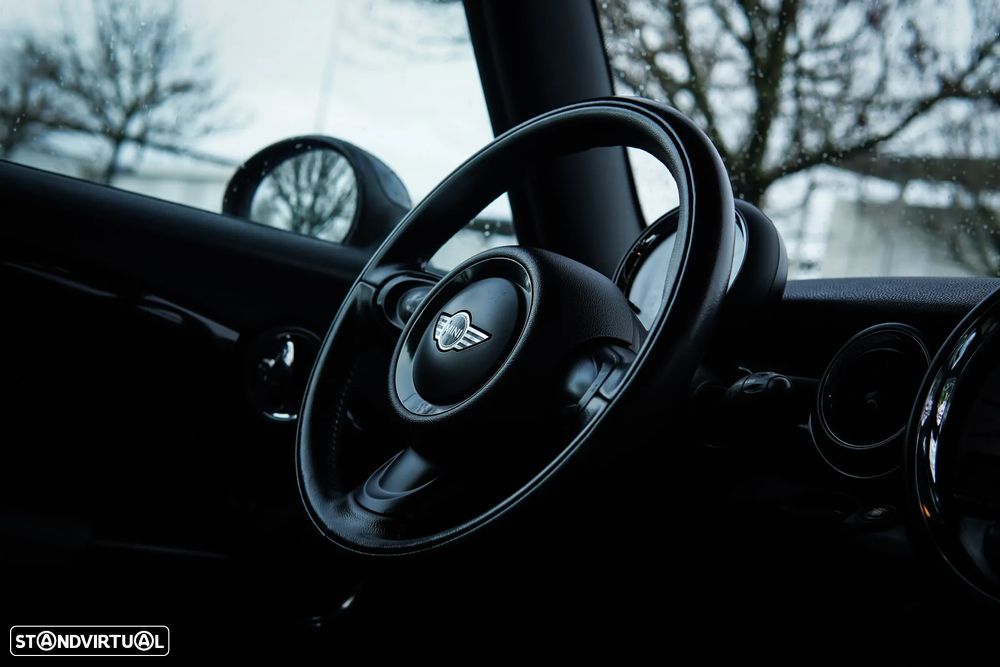 MINI 3 Portas Cooper D - 45