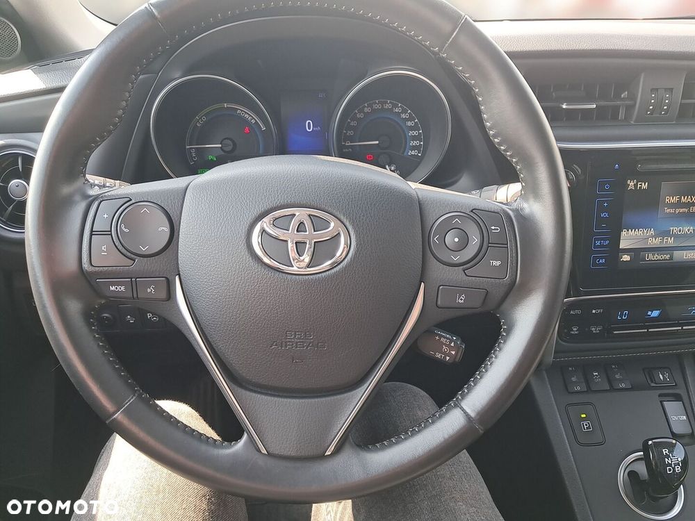 Toyota Auris - 13
