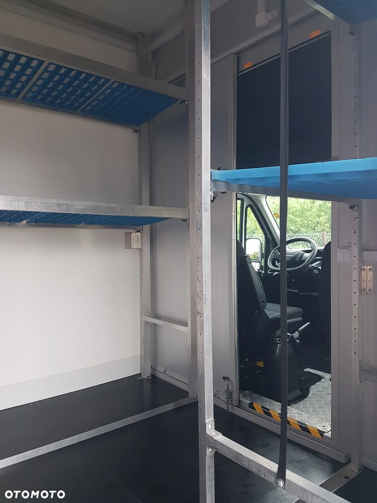 Iveco DAILY KONTENER NISKOPODŁOGOWY 4,44x2,23x2,42 SKLEP FOODTRUCK BAR KLIMA KONIOWÓZ KAMPER - 32