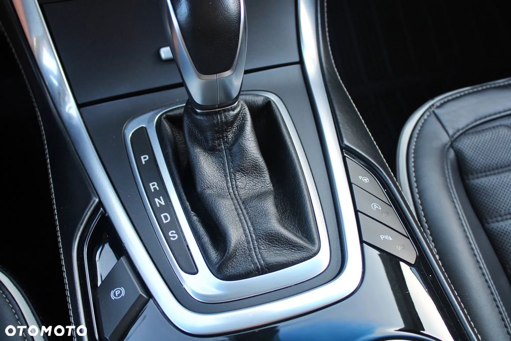 Ford Edge 2.0 TDCi Bi-Turbo 4x4 Vignale - 33