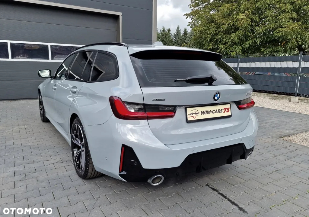 BMW Seria 3 330i xDrive M Sport - 12