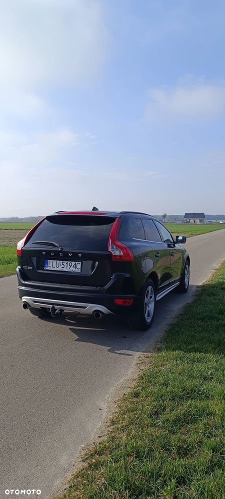 Volvo XC 60 D3 Drive-E R-Design Momentum - 3