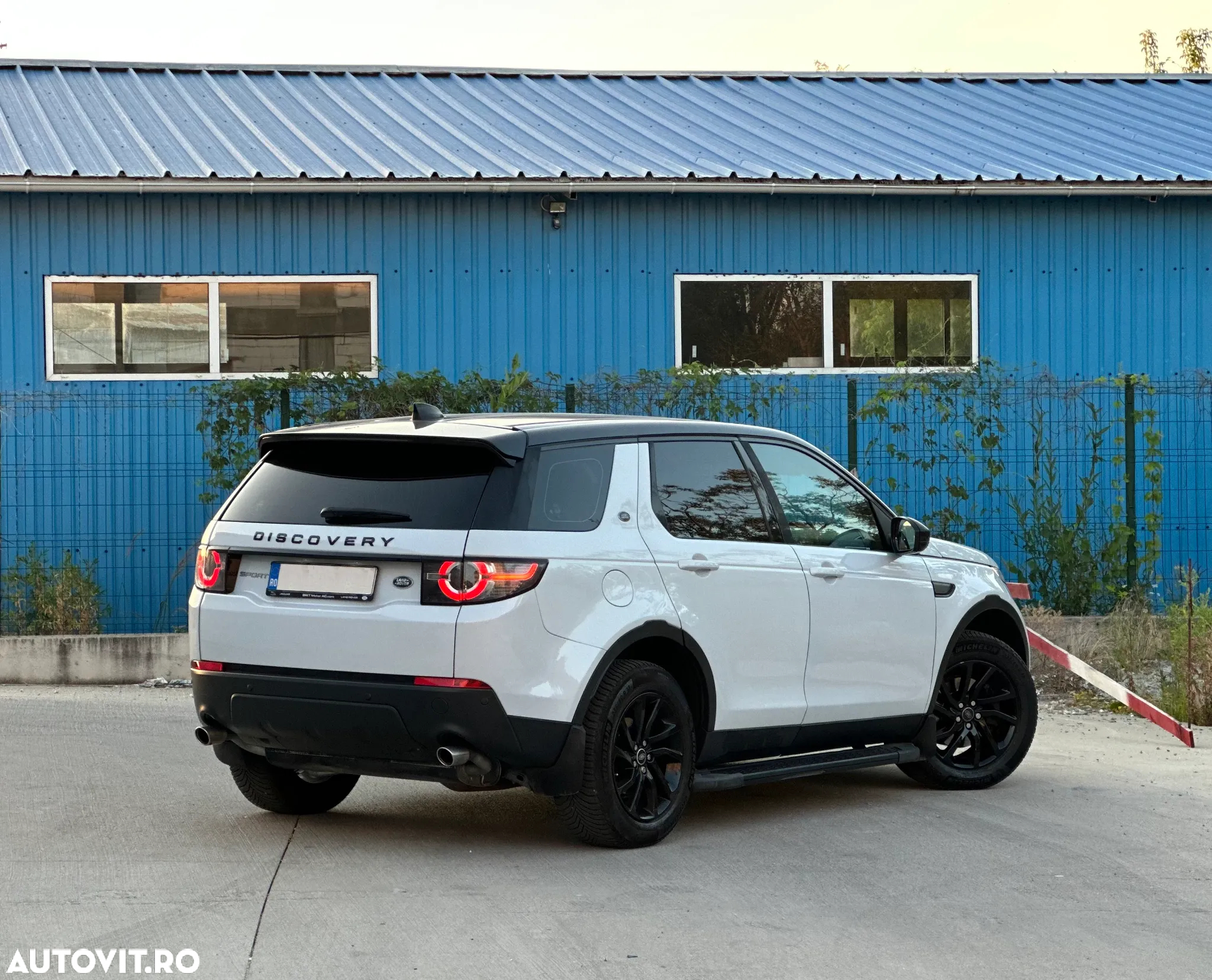 Land Rover Discovery Sport 2.0 l TD4 HSE Aut. - 4