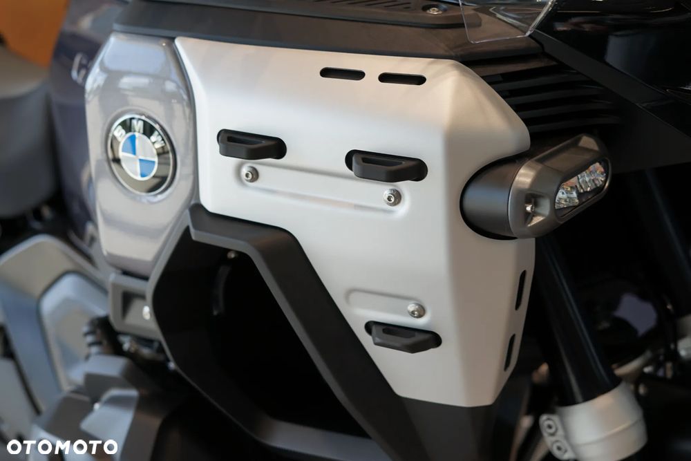 BMW R - 16