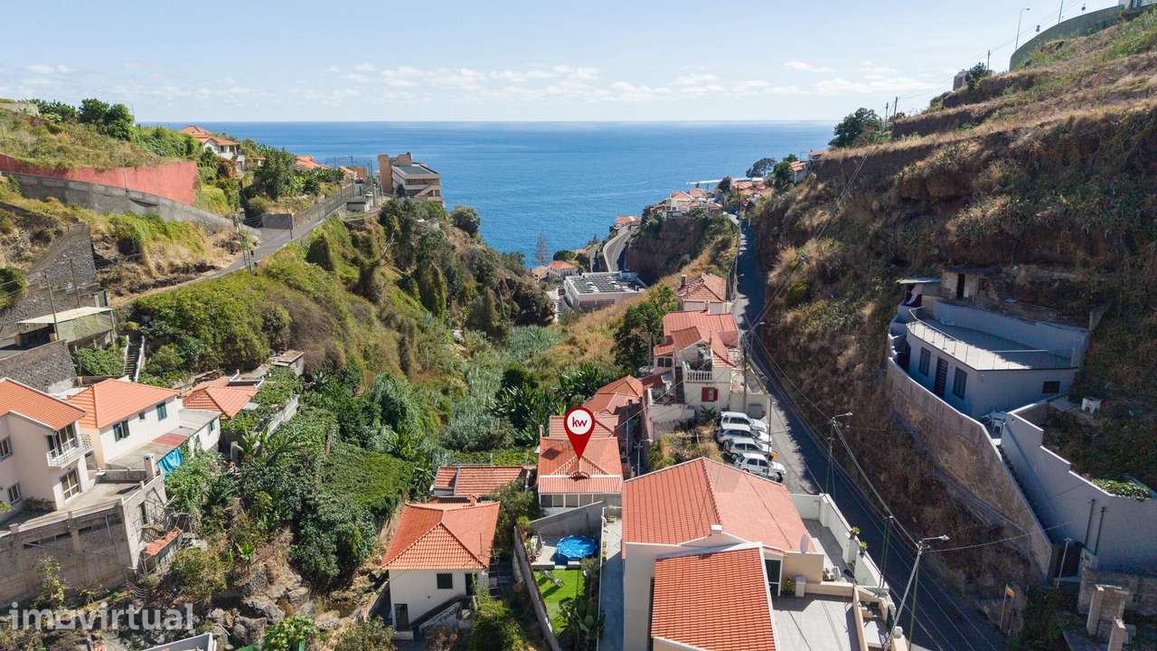 Moradia T4+1 com Potencial de Investimento no Lazareto, Funchal - Grande imagem: 2/34