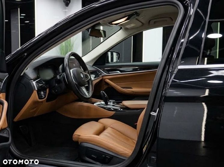 BMW Seria 5 530e xDrive Luxury Line - 8