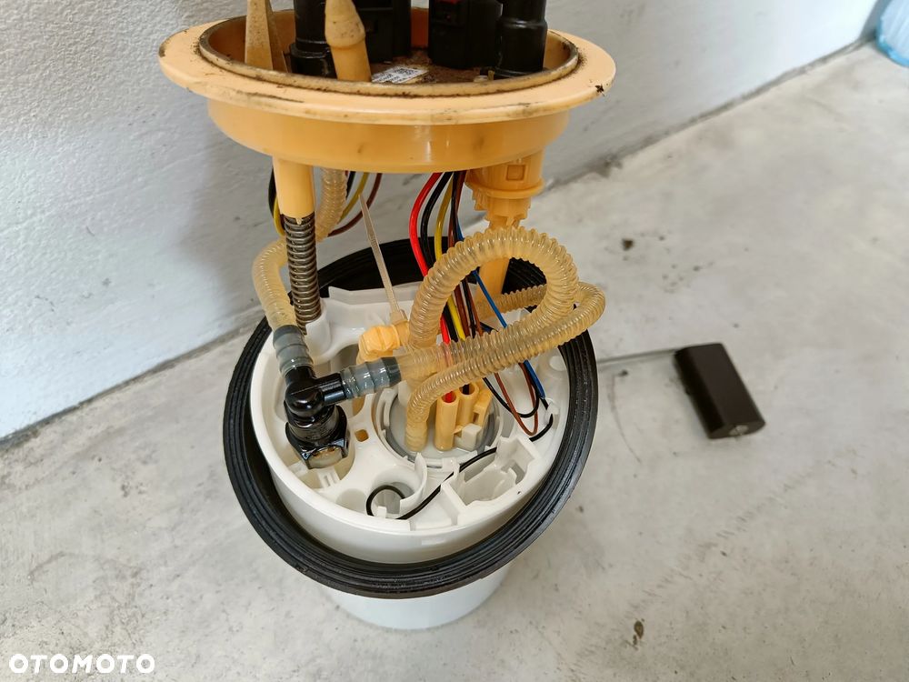 Pompa paliwa pływak 1.6 2.0 TDI Skoda Octavia 3 Seat Leon Audi A3 VW Golf 5Q0919050P - 2