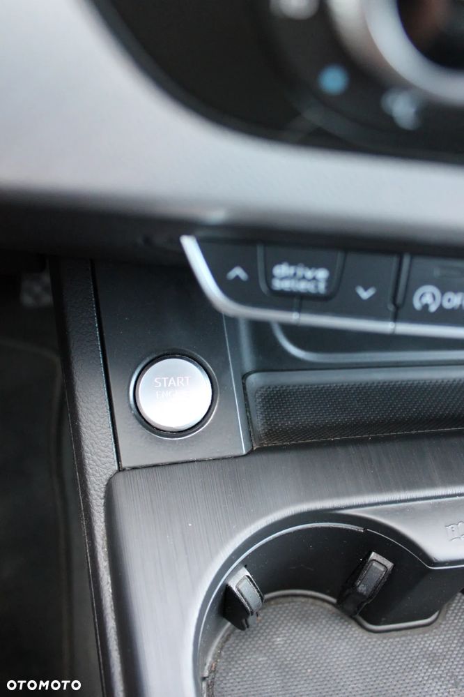 Audi A4 Avant 2.0 TDI Design S tronic - 22